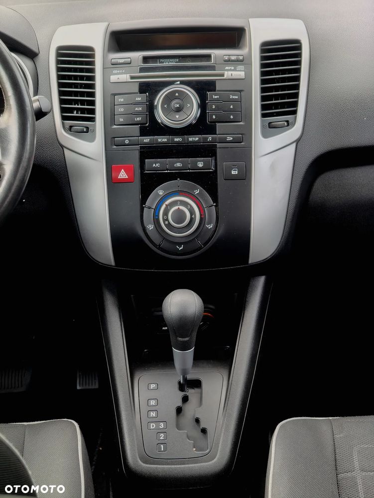 Kia Venga - 8