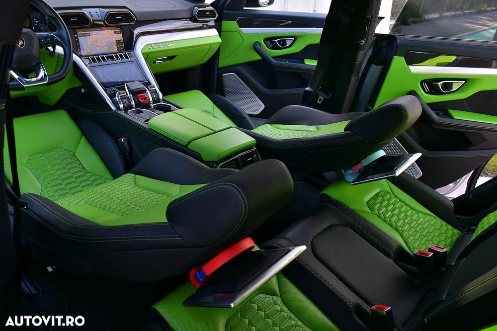 Lamborghini URUS Standard - 11