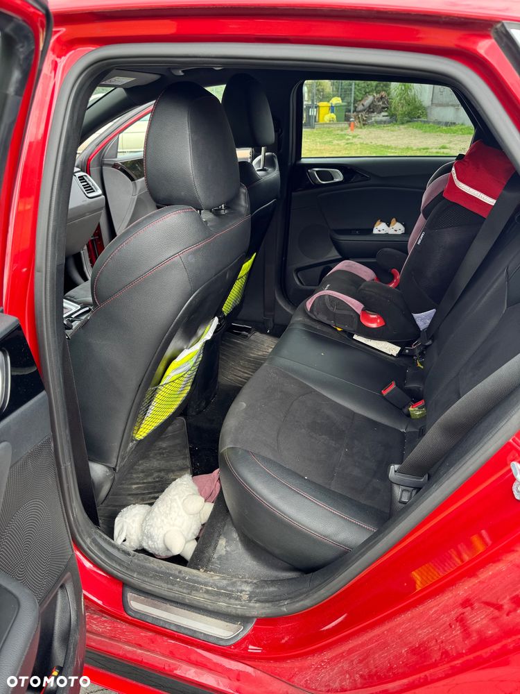 Kia ProCeed 1.6 T-GDI GT DCT - 16