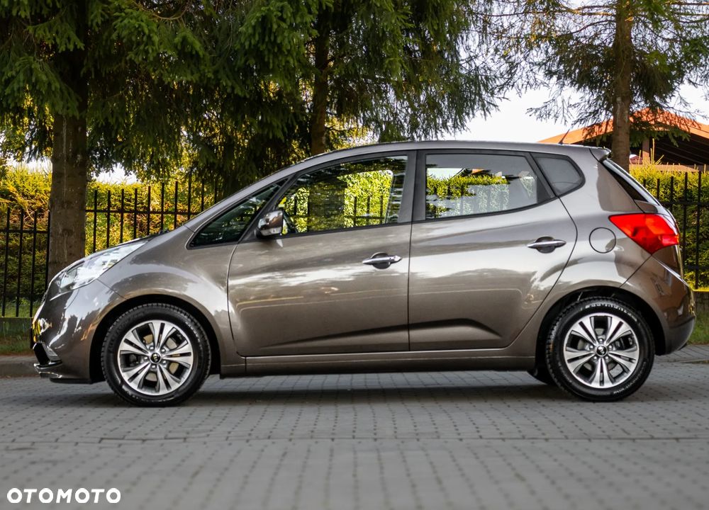 Kia Venga 1.6 CVVT Black Collection - 7