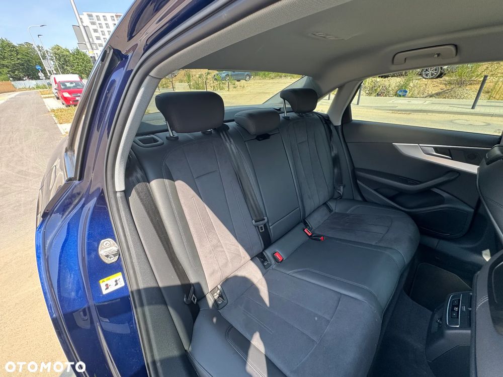 Audi A4 Limousine 35 TFSI mHEV Advanced S tronic - 32