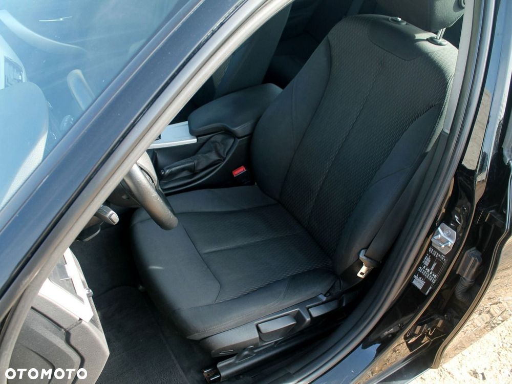 BMW Seria 3 - 26