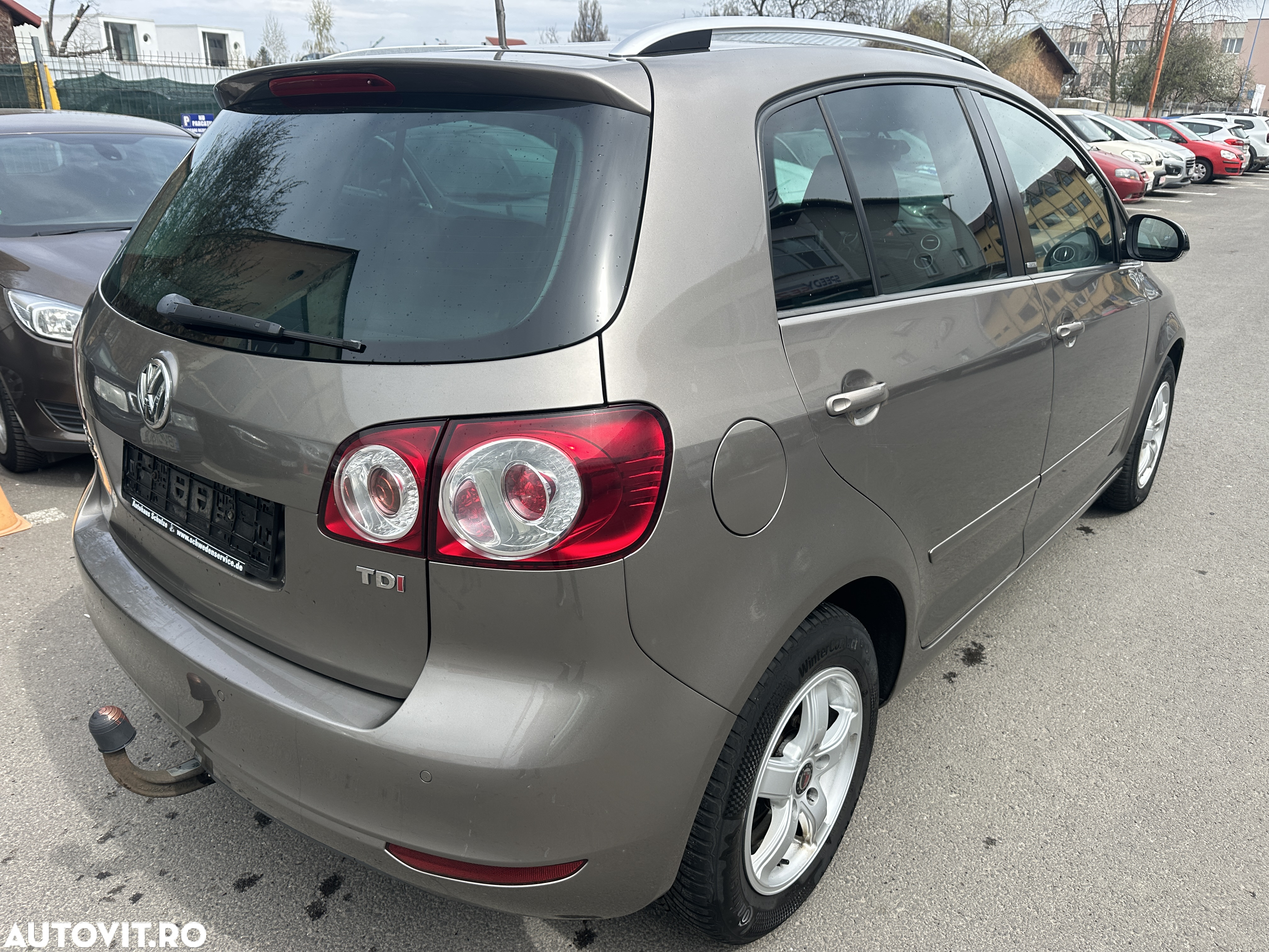 Volkswagen Golf Plus 1.6 TDI DPF Comfortline DSG - 3