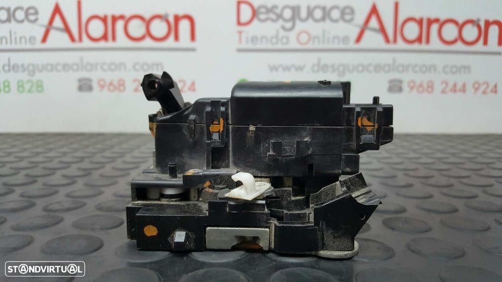 FECHADURA PORTA FRONTAL DIREITA DACIA SANDERO 2015 -805025267R - 2