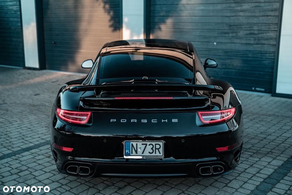 Porsche 911 Turbo - 32