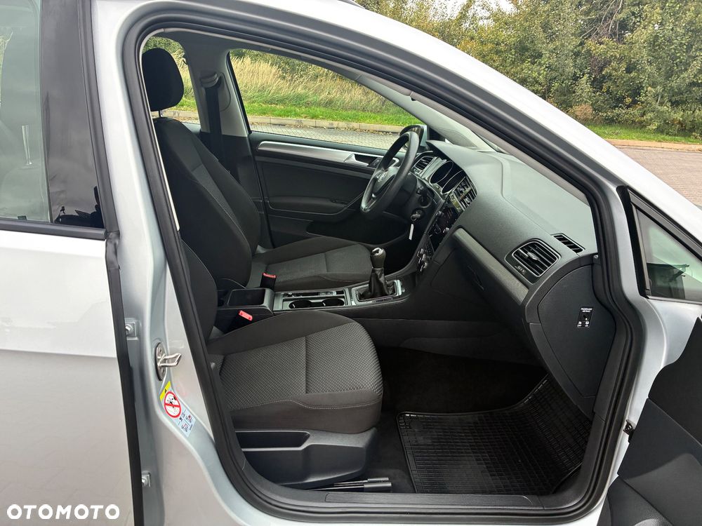 Volkswagen Golf 1.6 TDI SCR Comfortline - 15