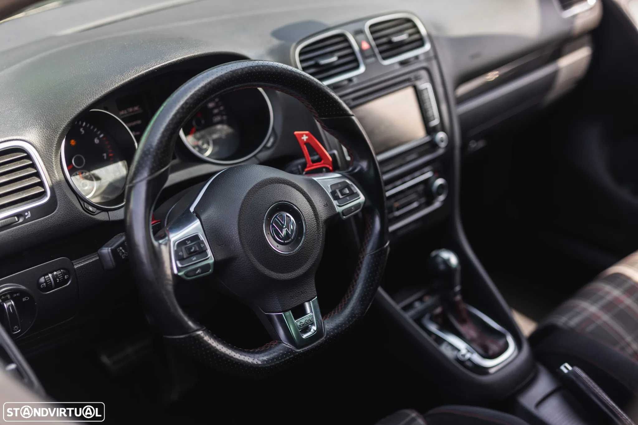 VW Golf 2.0 TSi GTI DSG - 18