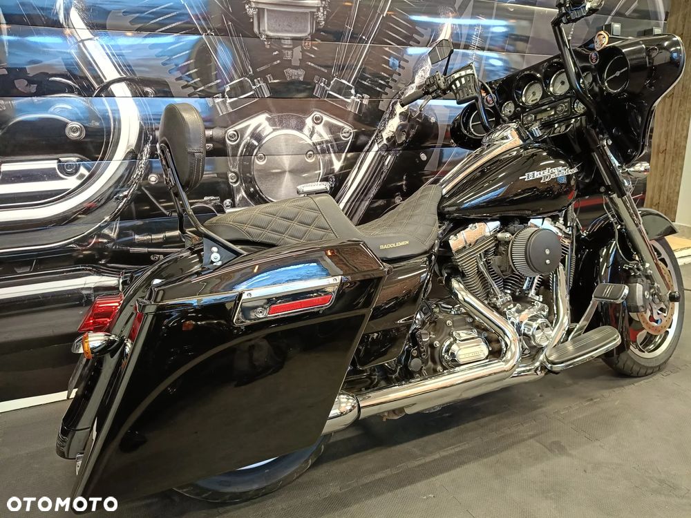 Harley-Davidson Touring Street Glide - 20