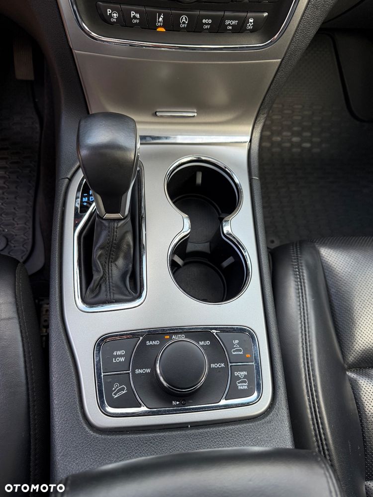 Jeep Grand Cherokee - 11