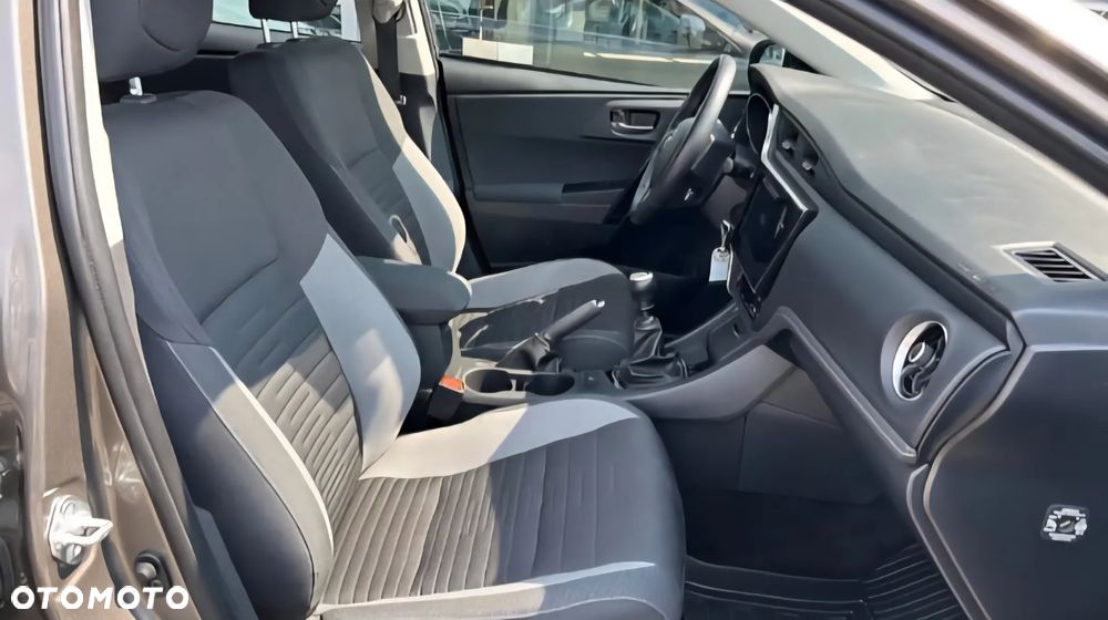 Toyota Auris 1.6 Premium - 14