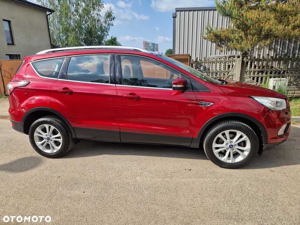 Ford Kuga 1.5 EcoBoost 2x4 Titanium - 4