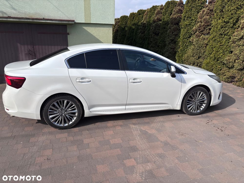 Toyota Avensis 2.0 D-4D Premium - 9