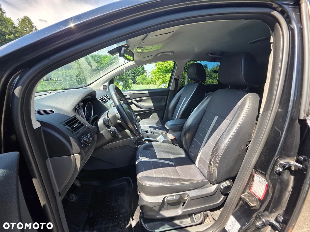 Ford Kuga - 13