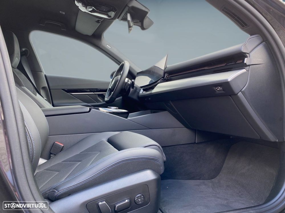 BMW 520 d Pack Desportivo M - 18