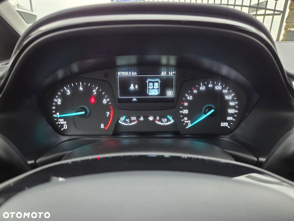 Ford Fiesta 1.1 S&S TREND - 11