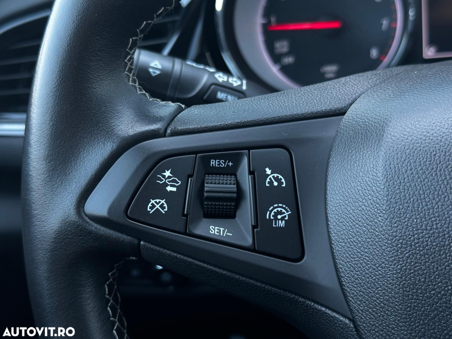 Opel Insignia - 15