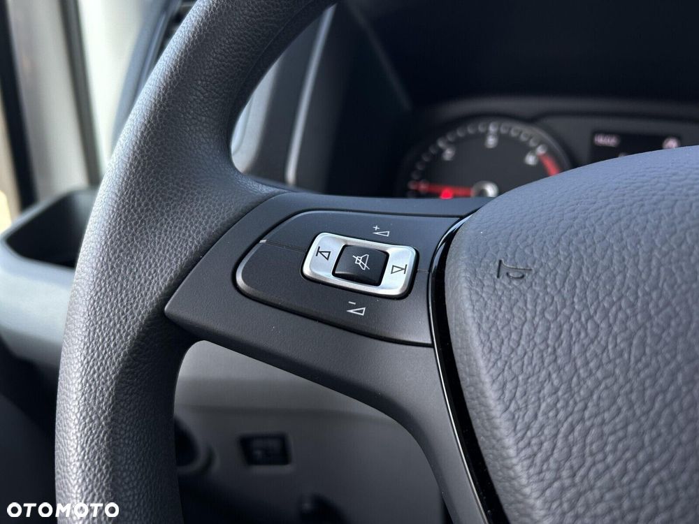 Volkswagen Crafter Crafter 35 Podwozie z pojedynczą kabiną silnik: 2,0 l TDI EURO VI-e SCR 103 kW / skrzynia biegów: Przedni napęd manualna 6-biegowa rozstaw osi: 4490 mm - 20