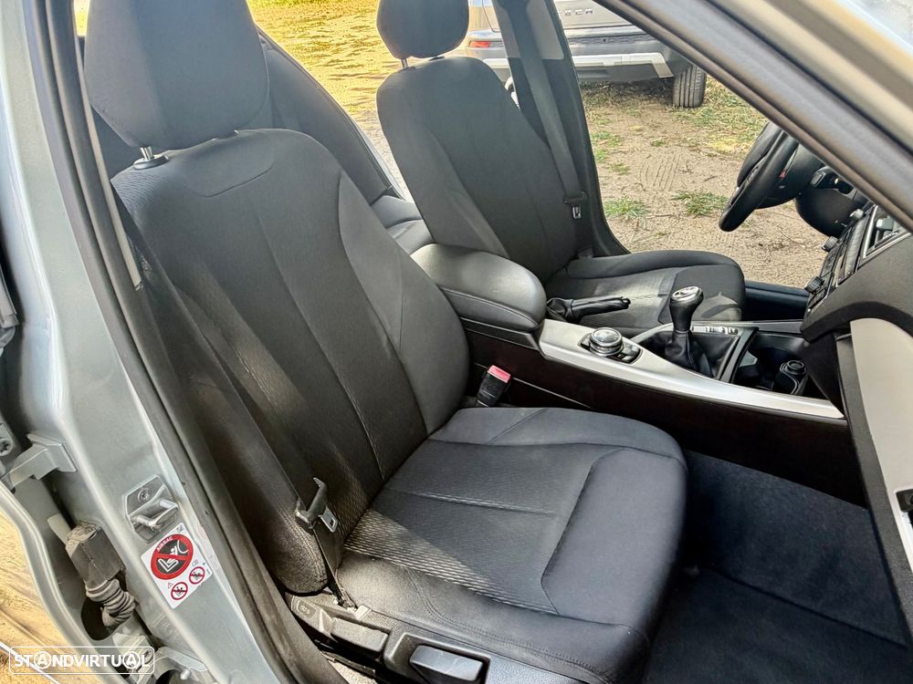 BMW 118 d - 16