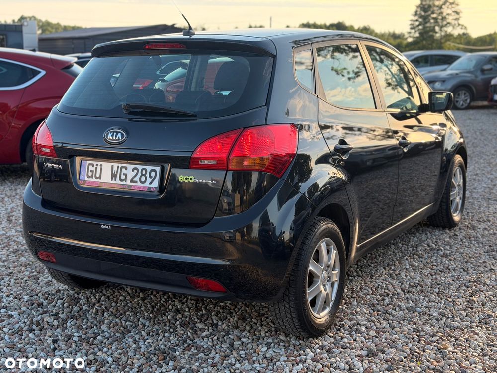 Kia Venga - 4