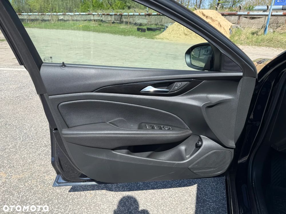 Opel Insignia 2.0 CDTI automatik Business Innovation - 24