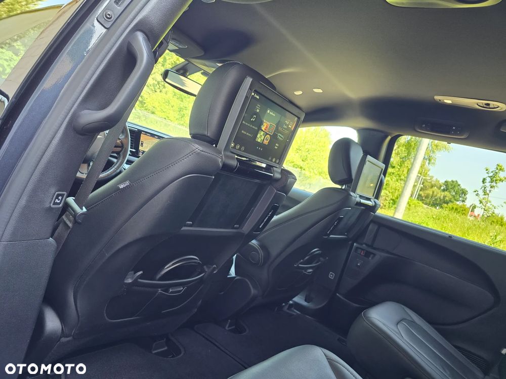 Chrysler Pacifica - 31