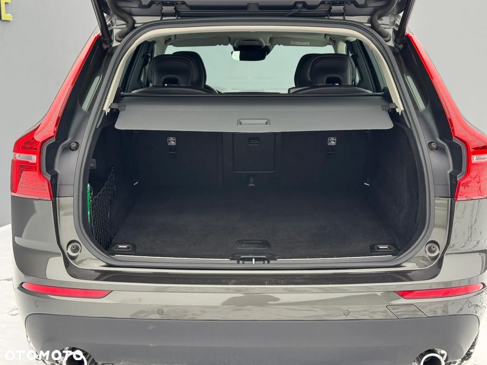 Volvo XC 60 D4 Momentum Pro - 30