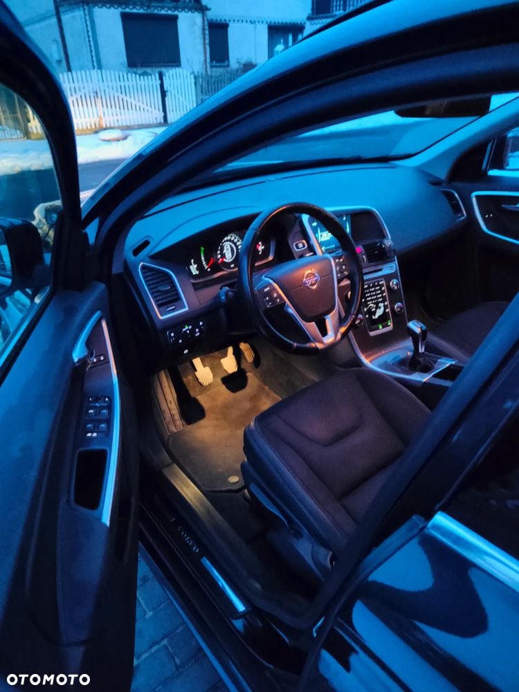 Volvo XC 60 D4 Kinetic - 13