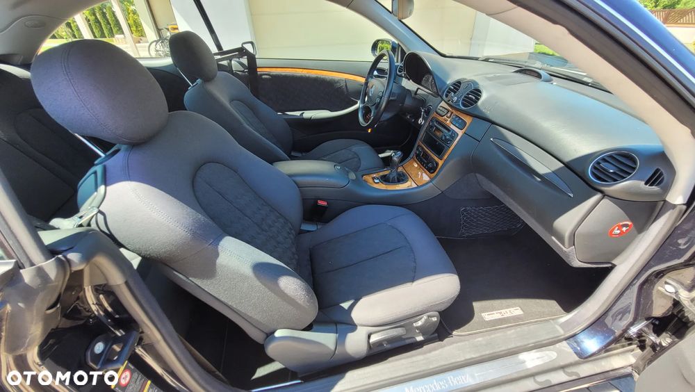 Mercedes-Benz CLK 270 CDI Elegance - 12