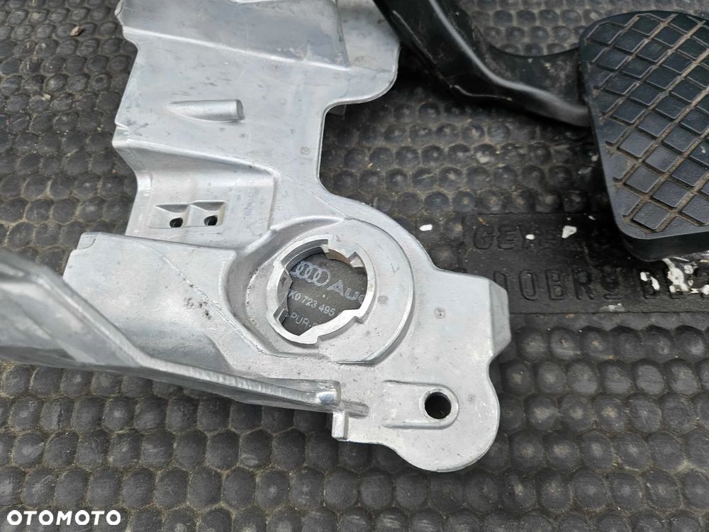 Pedal Hamulca 8K1721117 8K1723140B 4F0945459B Stelaz Automat Europa Czujnik Swiatla Stop AUDI A4 B8 - 17