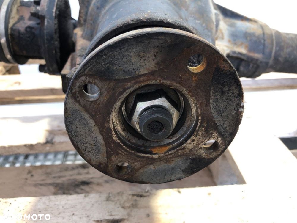 MOST DYFER PRZÓD  NISSAN PATHFINDER II (R50) 1995 - 2005 3.3 V6 4WD 125 kW [170 KM] benzyna 1997 - - 3