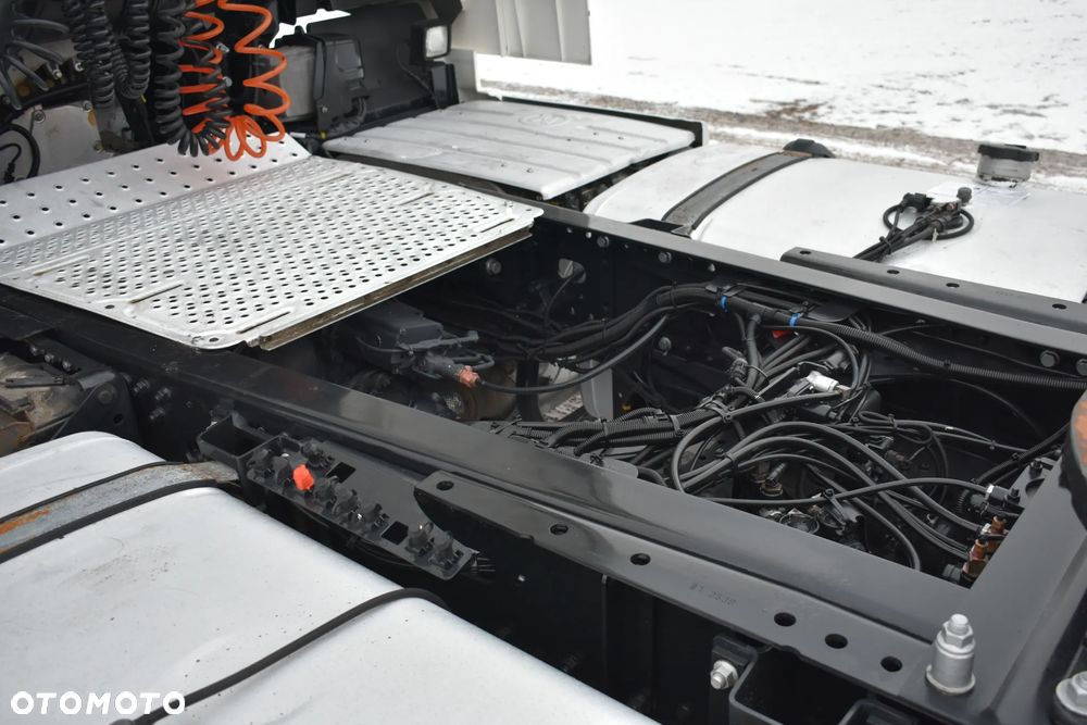 MAN 18 460 Low Deck - 18