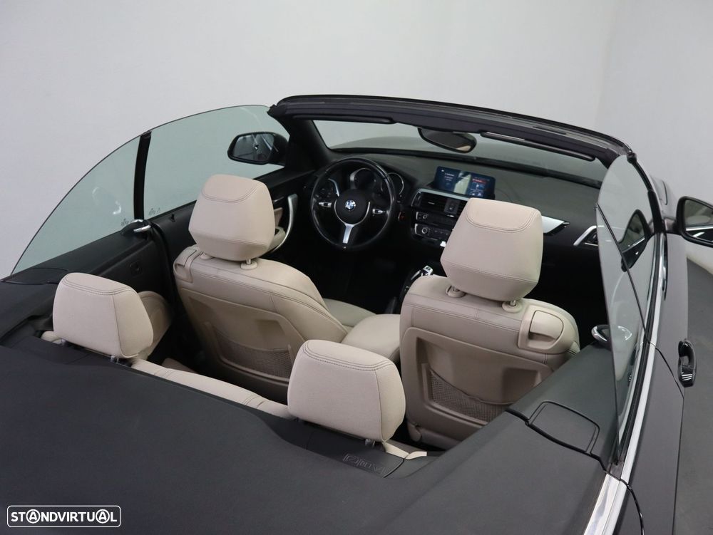 BMW 218 i Cabrio Pack M Auto - 26