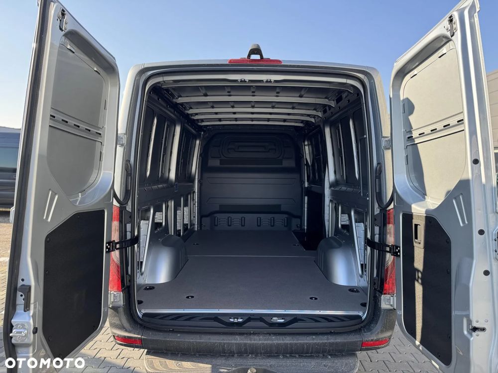 Mercedes-Benz Sprinter - 8