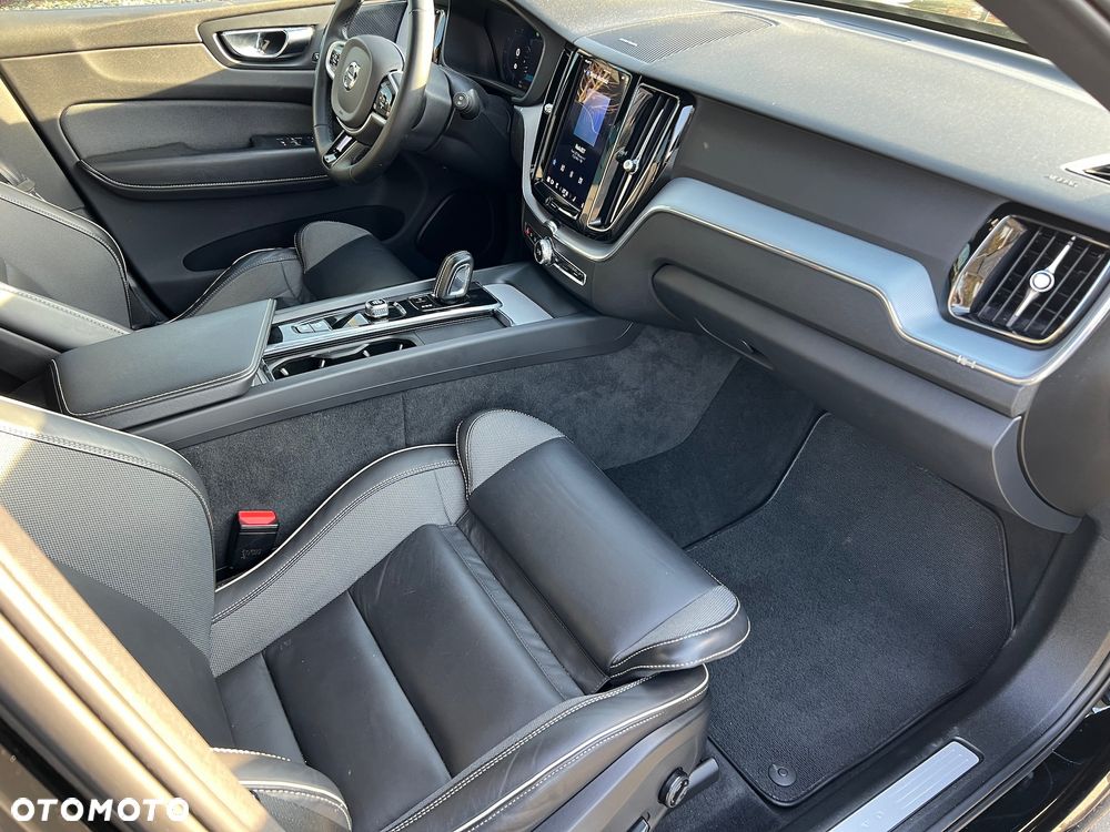 Volvo XC 60 B4 D AWD Geartronic RDesign - 7