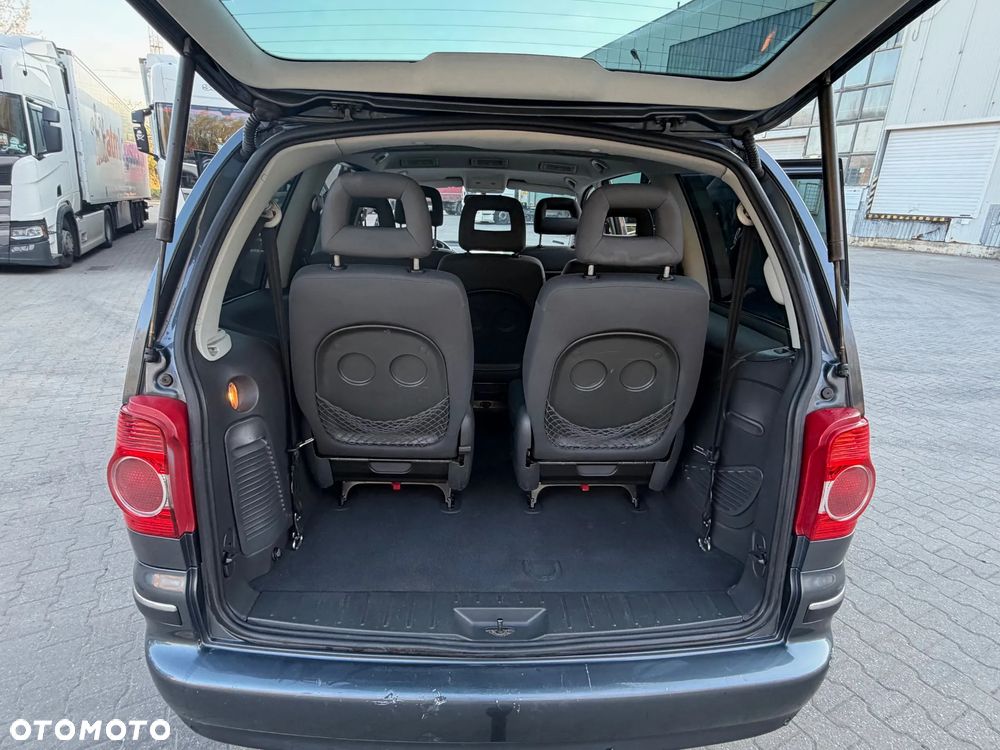 Volkswagen Sharan 1.9 TDI Comfortline Family - 18