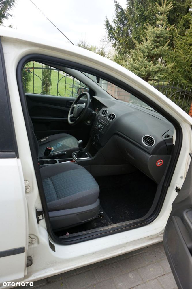 FORD FOCUS II MK2 5D HB 2005 N3 1.6 TDCI HHDA 90KM MTX75 BIAŁY na części - 12