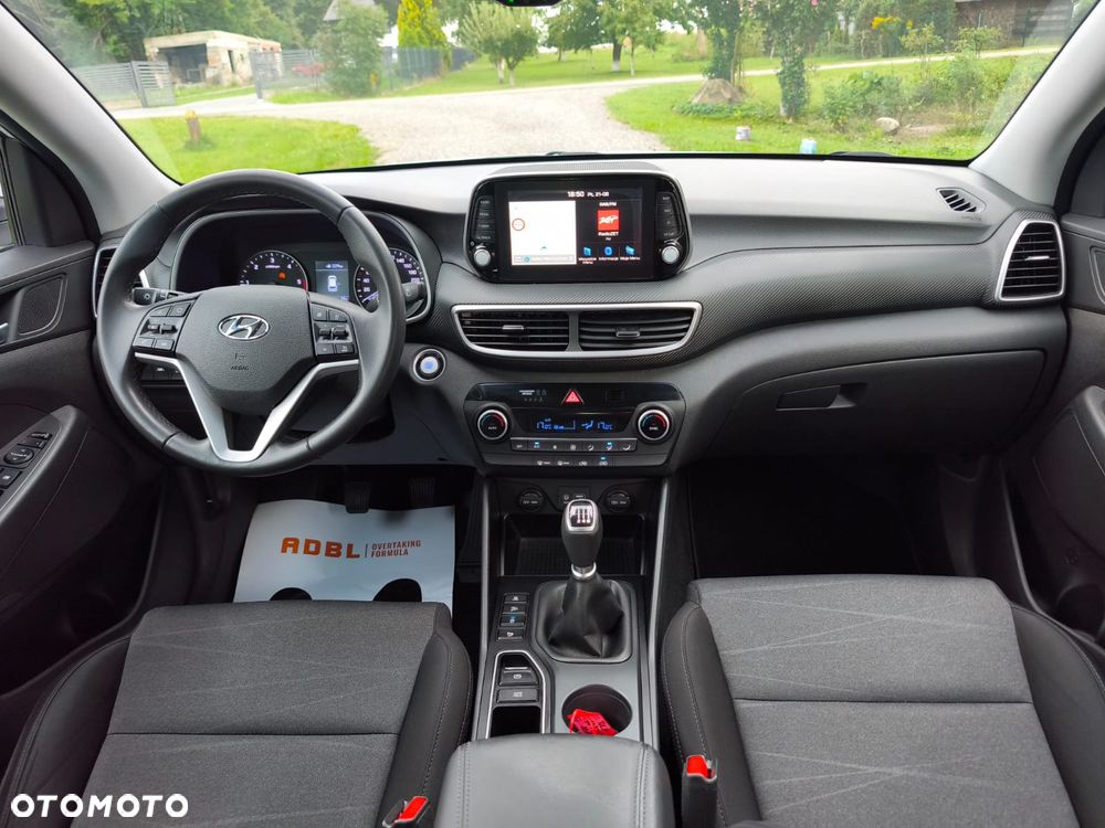 Hyundai Tucson 1.7 CRDI BlueDrive Style 2WD - 23