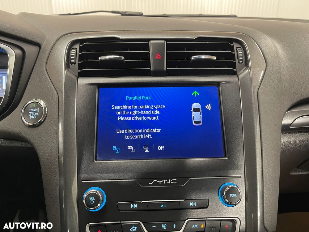 Ford Mondeo 2.0 HEV Titanium - 14