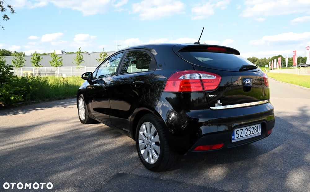 Kia Rio - 20