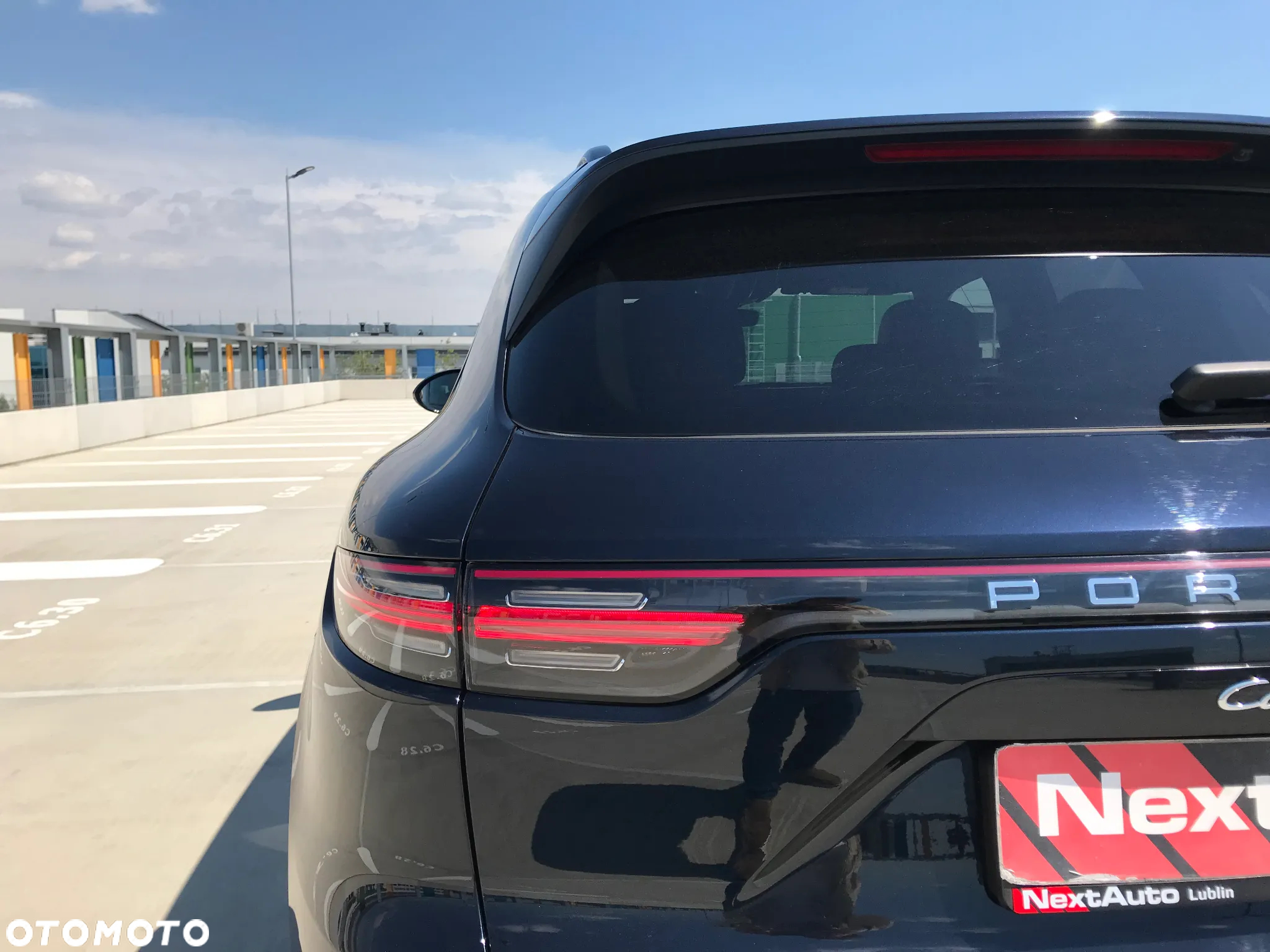 Porsche Cayenne - 16