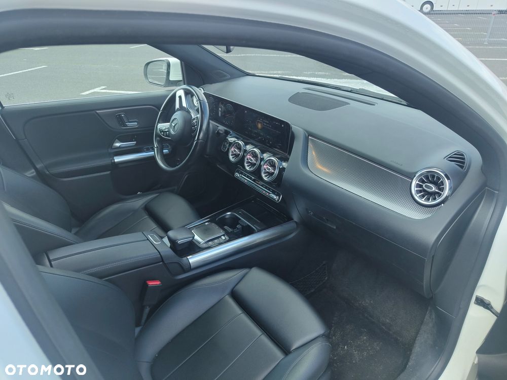 Mercedes-Benz GLA 250 Progressive - 17