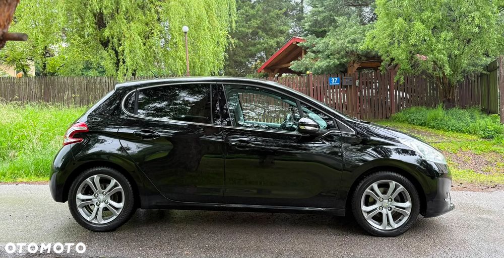 Peugeot 208 1.6 e-HDi Allure STT - 6