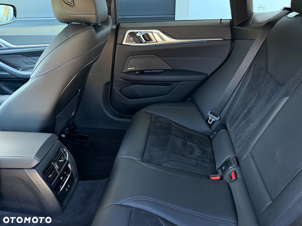 BMW Seria 4 420d xDrive Gran Coupe M Sport - 38