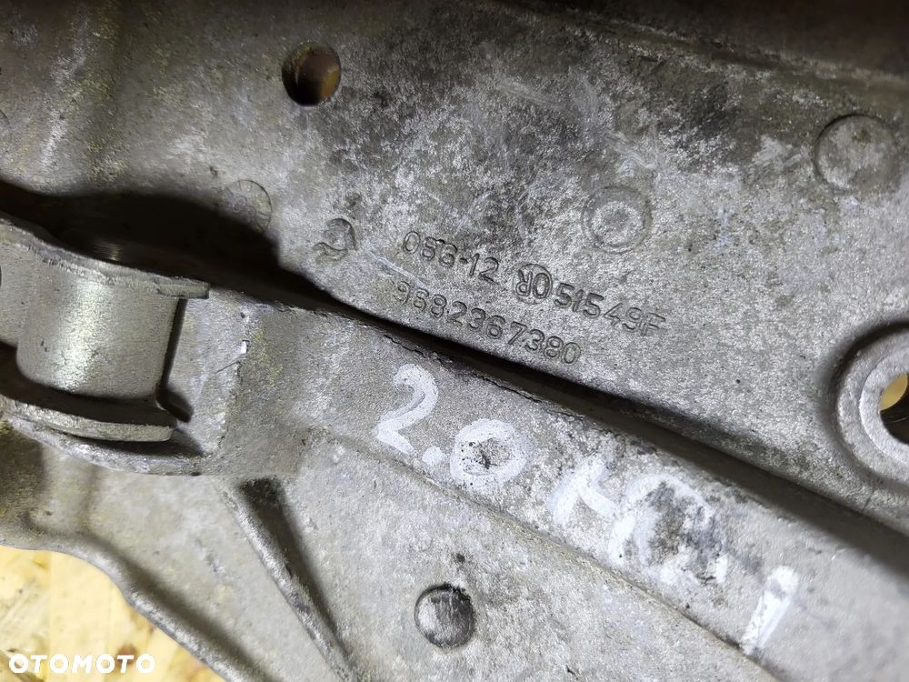 Łapa podstawa alternatora 2.0 Peugeot Citroen - 3