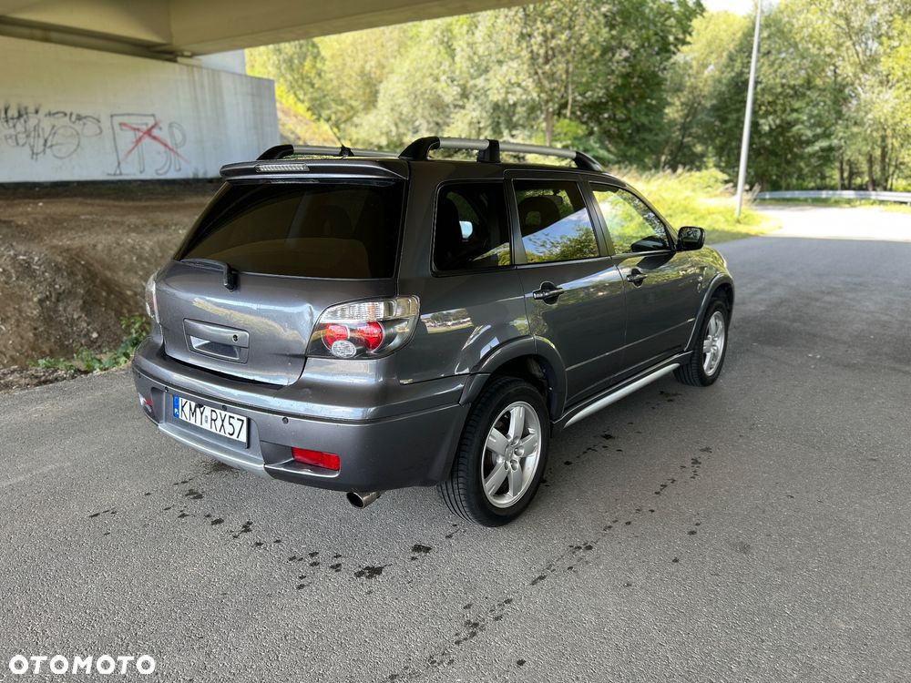 Mitsubishi Outlander 2.4 Intense - 6
