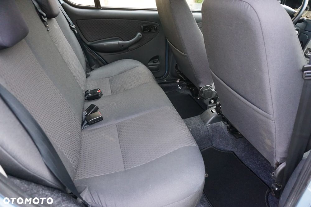 Tata Indica 1.4 GLS - 13