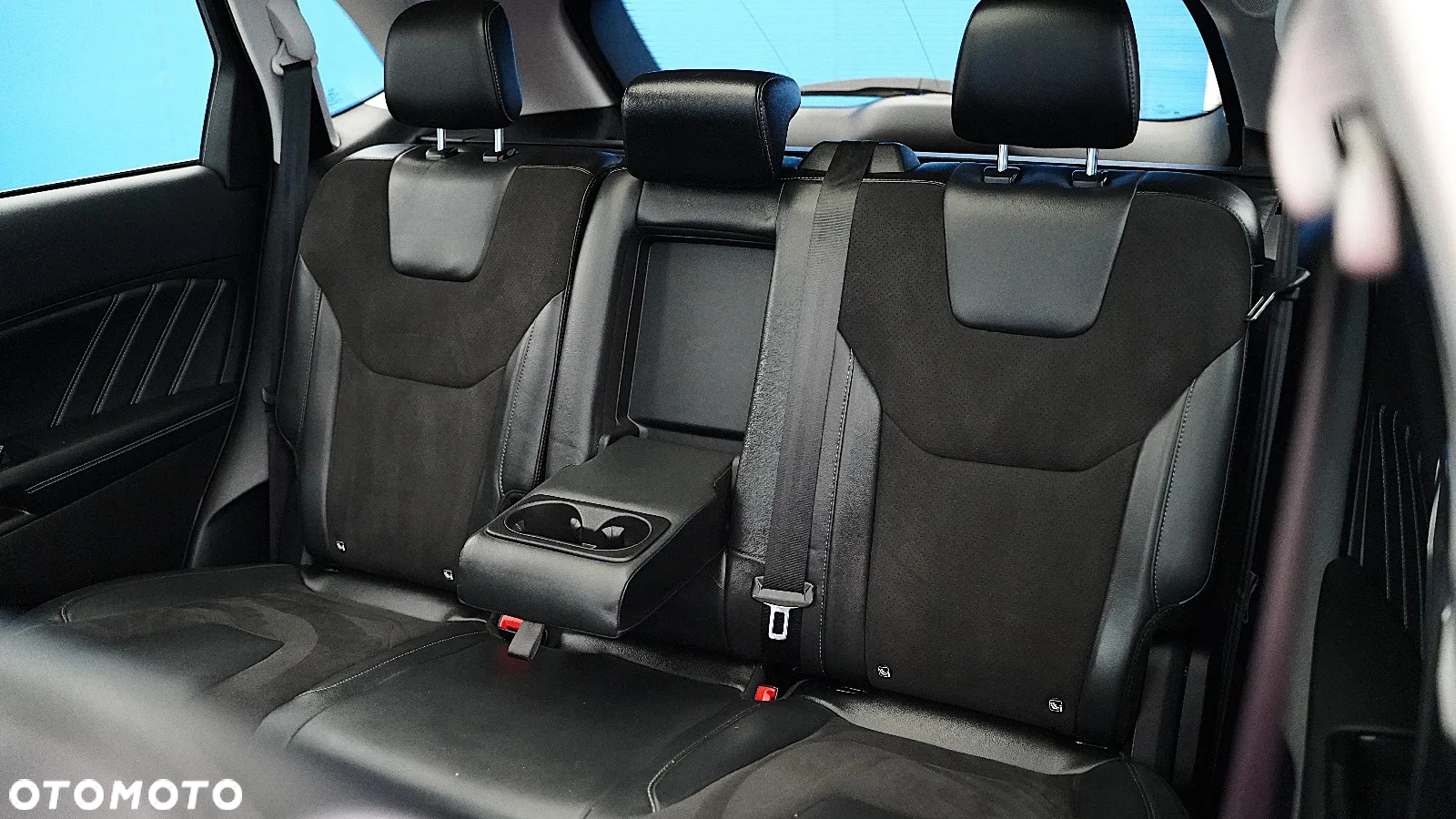 Ford Edge 2.0 TDCi Twin-Turbo 4WD ST-Line - 32