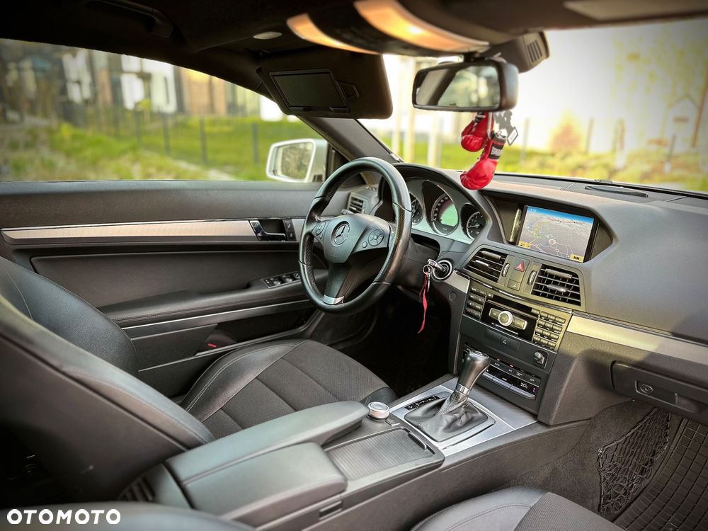 Mercedes-Benz Klasa E 200 CGI BlueEFFICIENCY Automatik Avantgarde - 18