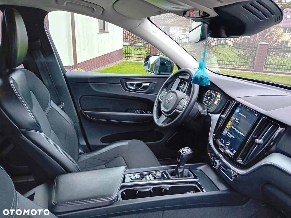 Volvo XC 60 D3 Momentum Pro - 22