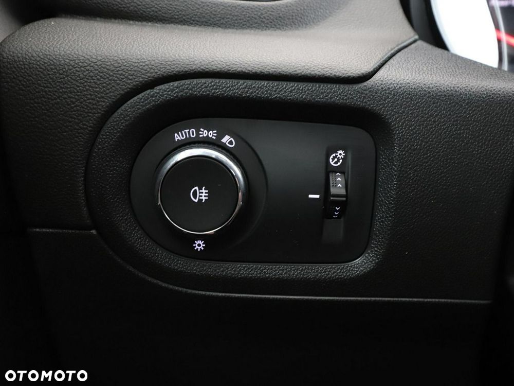 Opel Grandland X Plug-in-Hybrid4 1.6 DI Start/Stop INNOVATION - 37